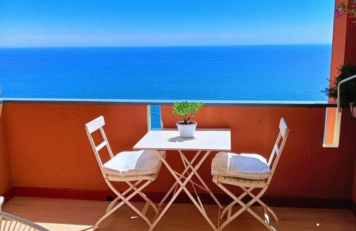 Bergeggi Apartment | The Sundevilla Designer Penthouse with sea view terrace, parking space and pool