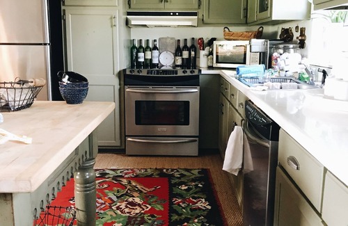 Clarkesville House | The Sunflower is a peaceful retreat in a country setting.