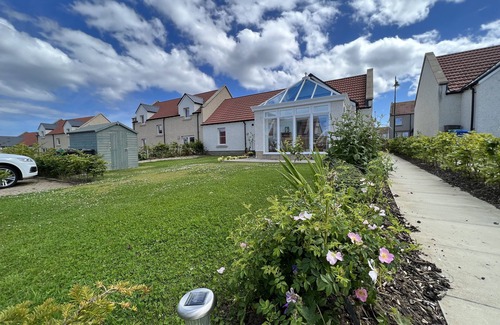 Kingsbarns Cottage | The Swallows, Kingsbarns - a cottage that sleeps 5 guests in 3 bedrooms