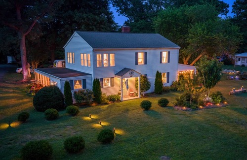 Deltaville House | The Sweet Suite Escape: Luxury Comfort, Stunning Views, and Private River Access