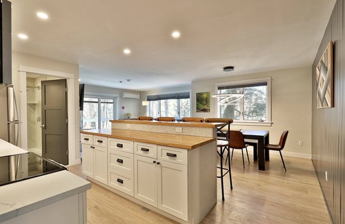 Killington Condo | The Swirl Suite at Killington: Renovated 2RM/2BA Suite. Sleeps 6. Discounted Ski Rentals.