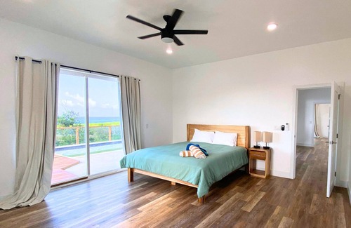 Roatan House | The Tamatoa House: The Trophy Island Paradise