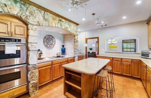 Bastrop House | The Tarcoola Ranch Su