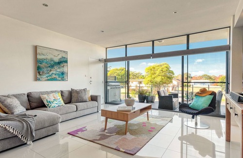 Huskisson House | The-Terrace-Huskisson-free-linen-wifi-and-aircond