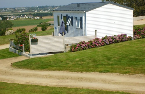 Plounevez-Lochrist House | The terraces of the bay 'between land and sea'