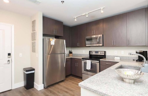 Oxford House | The Texan at 514 by Apex Short Term Stays