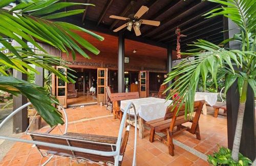 Bang Yai House | The Thai House Homestay & Thai Cooking Experiences