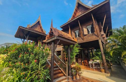 Bang Yai House | The Thai House Homestay & Thai Cooking Experiences