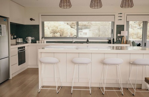 Coles Bay House | The Tides - Luxury Accommodation in Coles Bay