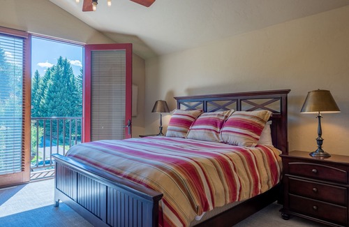 Ketchum Condo | The Timbers 4O-2 Bedroom - Upscale Condo Close to Downtown Ketchum