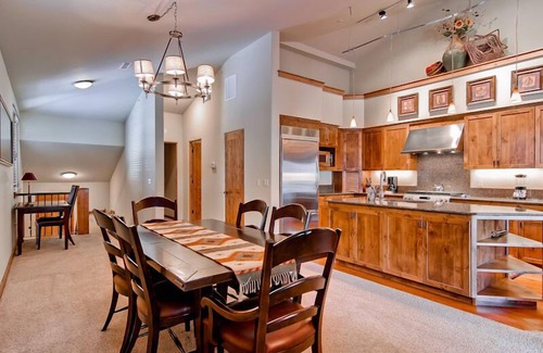 Ketchum Condo | The Timbers Condo 2G - Mountain Views, Walk to Downtown & Pet Friendly