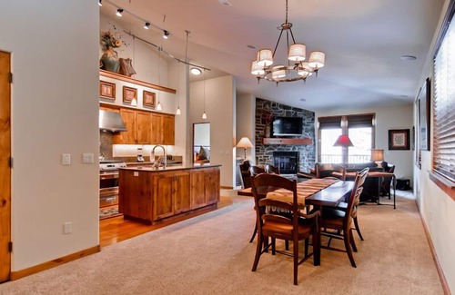 Ketchum Condo | The Timbers Condo 2G - Mountain Views, Walk to Downtown & Pet Friendly