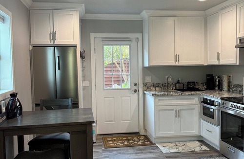 Rancho Palos Verdes Cottage | The Tiny cottage in quite charming. Palos Verdes with AC, WiFi and washer/dryer