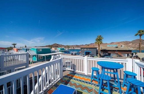 Parker Strip House | The Tipsy Mermaid, River Views! Roadrunner Resort
