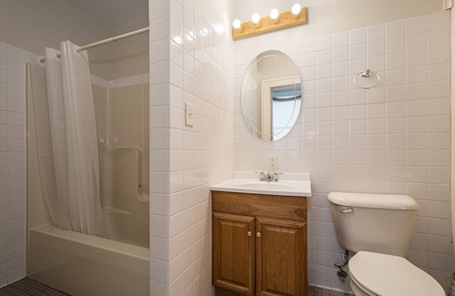 Farmington Hotel | The Titlow | Historic Victorian Inn Room