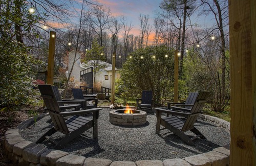 Piper Gap Cottage | The Toasted Marshmallow | A Creekside Dome Home!