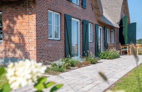 Westerhever Apartment | The "Tofthof twee" - an exclusive vacation apartment under thatch.