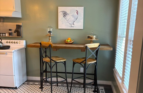 Demorest Apartment | The Tomlin House - Hike, Wine, Dine - Historic Gem in North GA Mountains!