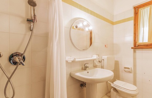 Iseo Apartment | The town of Iseo is located directly on the shores of the homonymous Lake Iseo, 30 km east of the hi