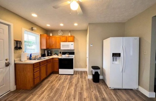 Dayton Apartment | The Townhouse #2