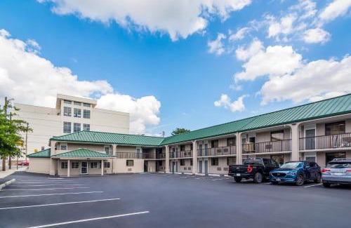 High Point Hotel | The Townhouse Inn