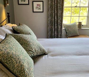 Chillington Bed & Breakfast | The Tradesmans Arms