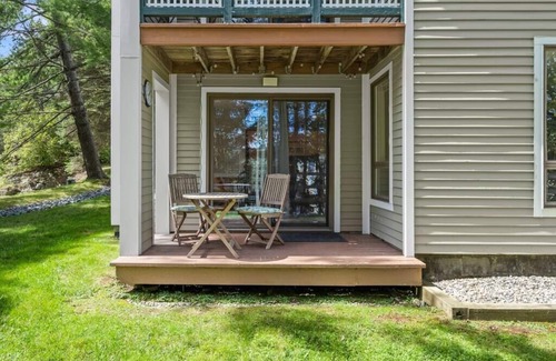 West Dover Condo | The Trailside Retreat | Ski on&off w/Fireplace!