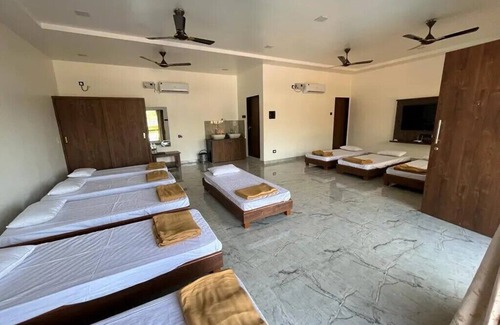 Uddar Hotel | The Tranquil