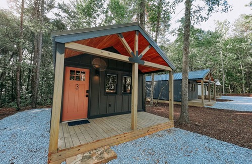 Hartwell RV Rental | The tranquility of the woods is where you'll find Hartwell Cabins and RVs