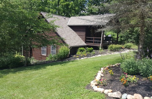 Fredericktown Cabin | The Tranquility Suite is a private cabin suite at Heartland Country Resort