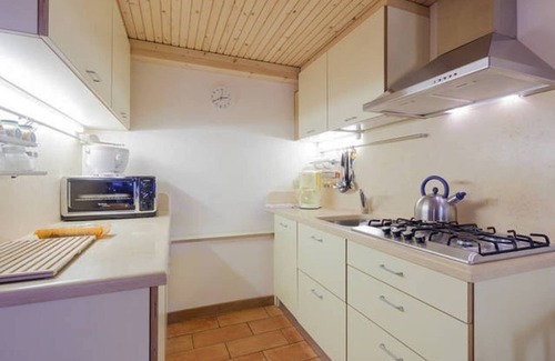 Arcugnano Apartment | The Transparent House: "The Hydrangea" App. in villa-pool-CIN: IT024006B4U4264US9