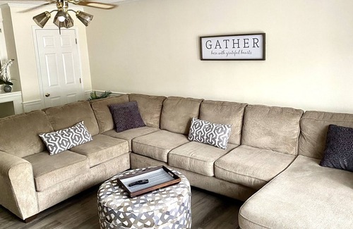 Sumter House | THE TRAVELER'S RETREAT