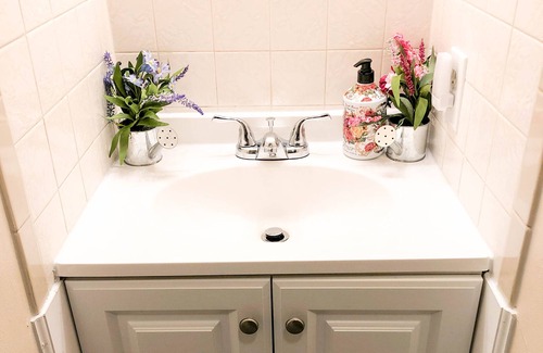 Kabletown Apartment | The Travelers Rest in Harpers Ferry by the lake