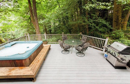 Hidden Springs Apartment | The Tree House 1 BR Attached In-law Apartment with Private Spa