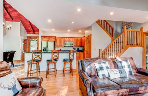 Foscoe House | The Tree House at Echota -Updated home with pool access