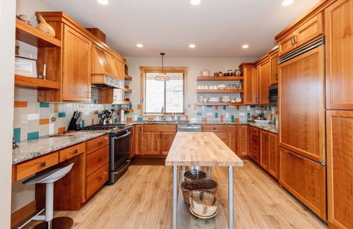 Sweetwater Cabin | The Tree of Life Cabin - Frank Lloyd Wrustic - w/Ideal Beach Access