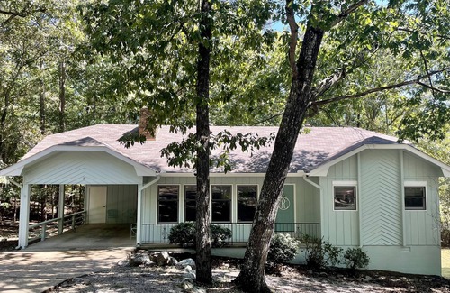 Hot Springs Village House | The Treehouse - Cozy Cottage in the Woods