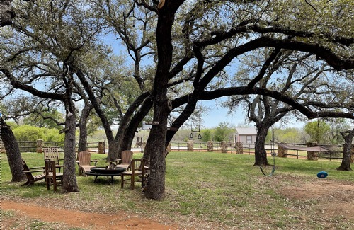 Marble Falls Cabin | The Treehouse at Dos Conchas Ranch