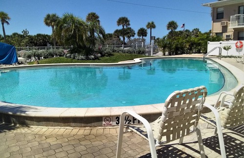 St. Pete Beach Condo | The Tropical Courtyard Paradise🌴 on St. Pete Beach🌞⛱️🌊 Friendly Native #502