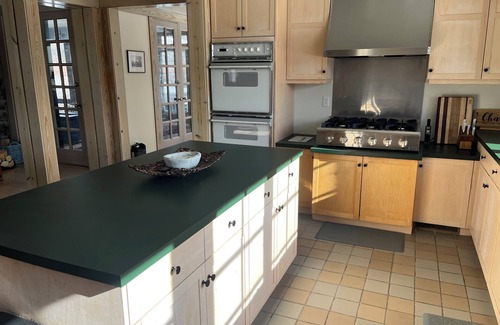 Wise River House | The Trout House is a river front 3-bedroom house in marvelous Wise River MT