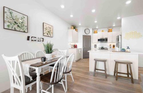 Ephraim Apartment | The True Badger Honey House