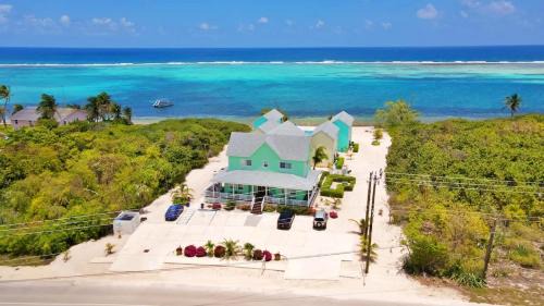 Colliers Bay House | The Turtle Nest at Cottages