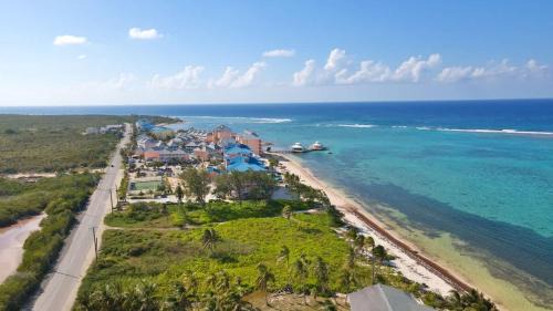 Colliers Bay House | The Turtle Nest at Cottages