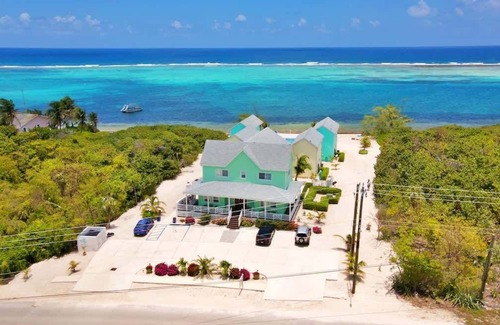 Colliers Bay Condo | The Turtle Nest Oceanfront Studio Cottage in East