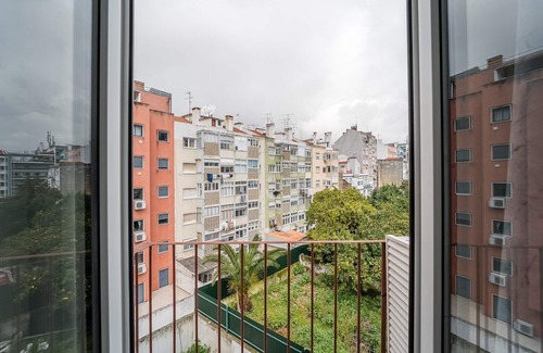 Sao Jorge de Arroios Apartment | The Twenties by GuestReady - Room 34