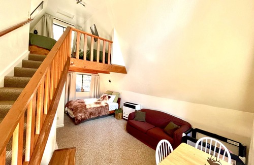 Echo Lake Ski Chalet | the ultimate cabin experience for nature-lovers seeking peace and quiet by Tahoe