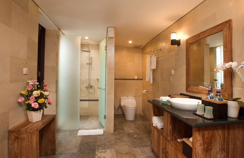 Semarapura House | The ultimate luxury retreat for the adventure-seekers.
