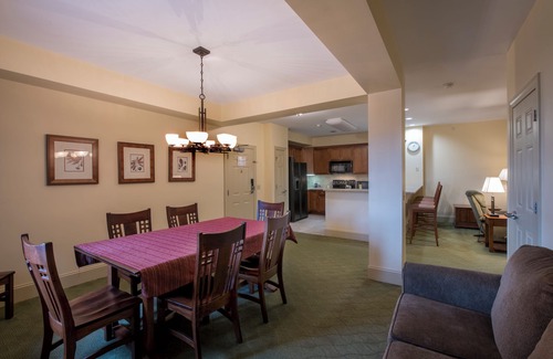 Hunter Apartment | The ultimate resort experience. Pool, hot tub, sauna, steam room, exercise room.