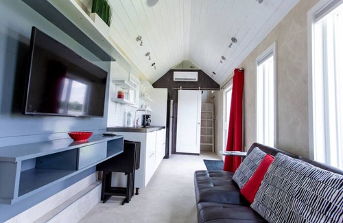 Northwest Orlando House | The Universal · The Universal