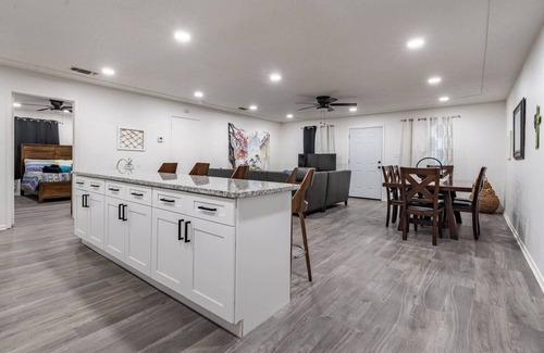 Tech Terrace House | The University-2 bed/2bath-straightshot to Tech